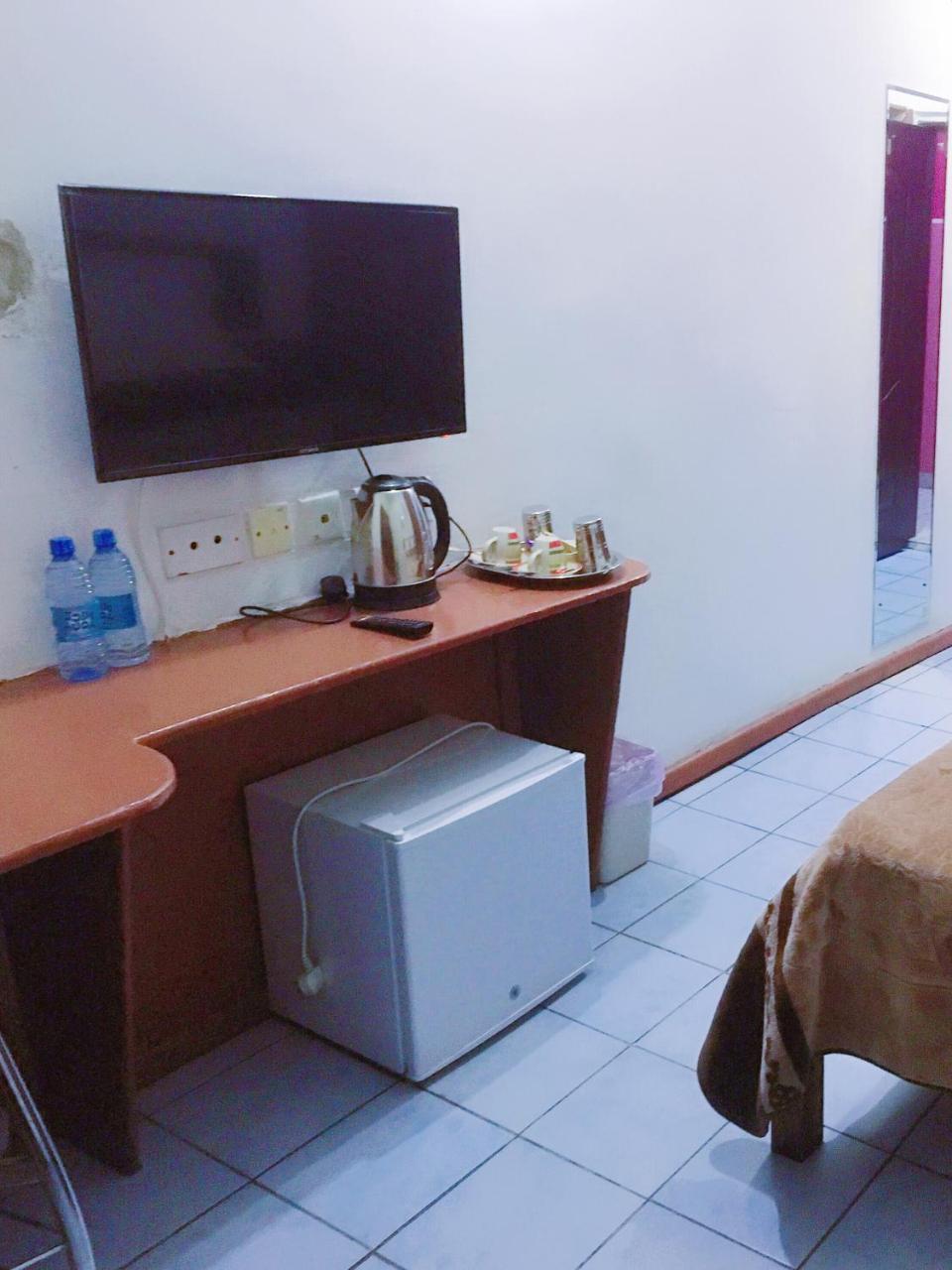 Crown Palace Inn Lusaka Kültér fotó